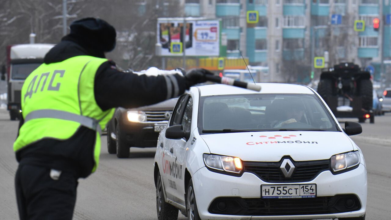 Штрафы, права и самокаты: что изменится в ПДД в 2021-м - РИА Новости,  01.01.2021