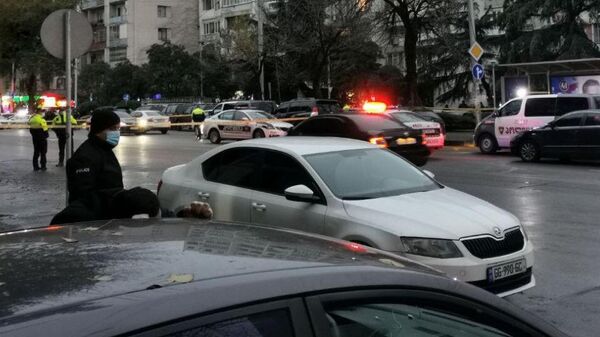 Сотрудники правоохранительных органов Грузии месте захвата заложников в Тбилиси