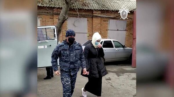 Истязавшая племянницу жительница Ингушетии перед вынесением приговора. Кадр видео