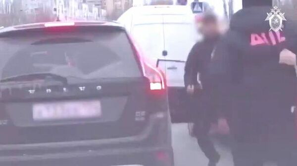 Кадры нападения водителя на сотрудников ДПС в Волгограде