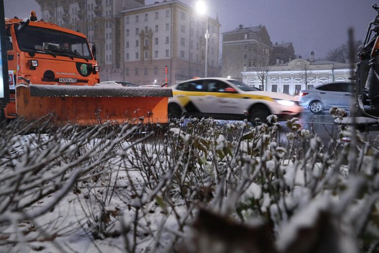 Снегоуборочные работы в Москве