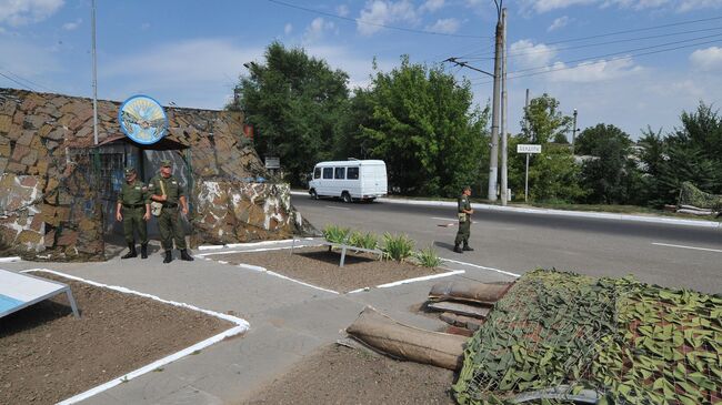 Блокпост российских миротворцев на въезде в город Бендеры