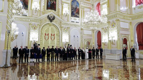 Чрезвычайные и полномочные послы 20 иностранных государств на церемонии вручения верительных грамот президенту РФ Владимиру Путину