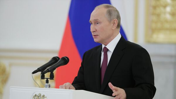 Путин сообщил иностранным послам о новой концепции внешней политики России