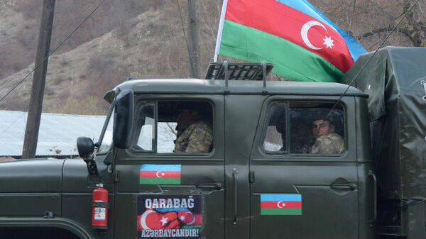 Колонна с азербайджанскими военными