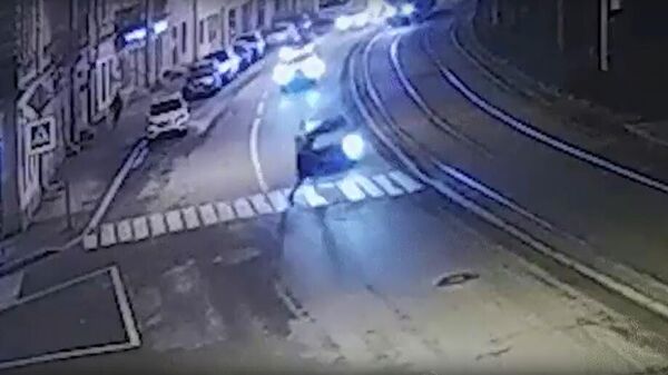 Кадр видео наезда на пешехода в Санкт-Петербурге