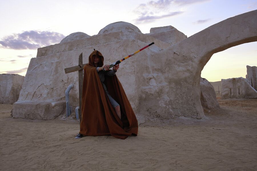 Местность в пустыне на территории Туниса, где снимали фильм Звездные войны
