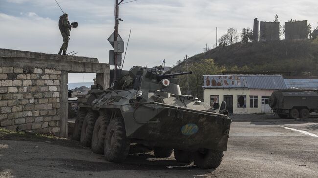 Российский миротворец в городе Лачин (Бердзор) в Нагорном Карабахе