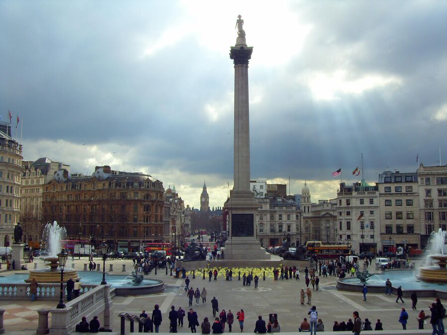 Трафальгарская площадь в Лондоне
