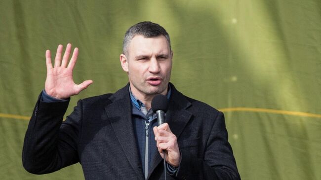 Зеленскому, возможно, придется провести референдум, заявил Кличко