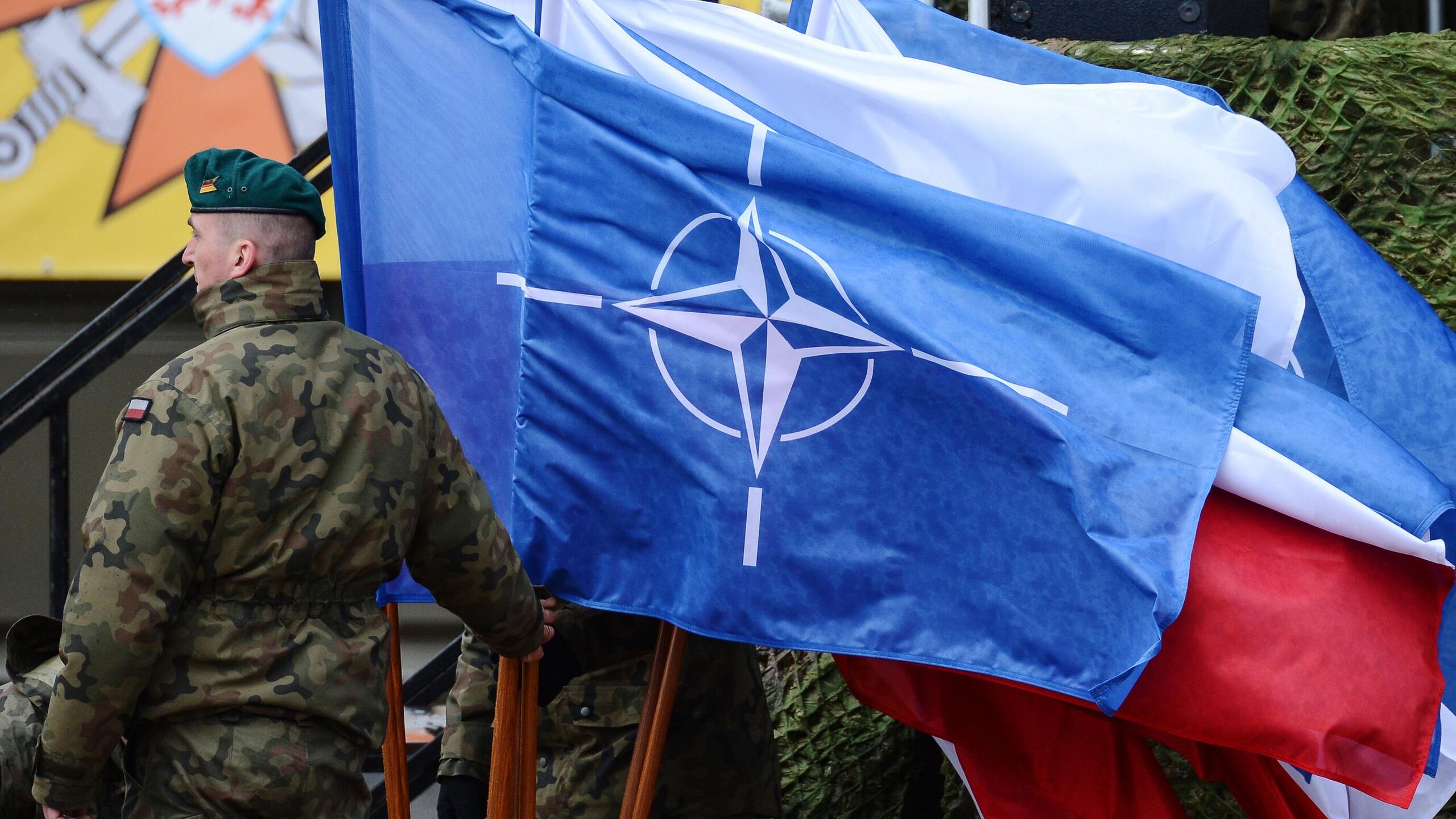 Нов россии и нато. Украина РФ НАТО флаг. Швеция и Финляндия вступление в НАТО. НАТО И Россия. Миротворцы НАТО.