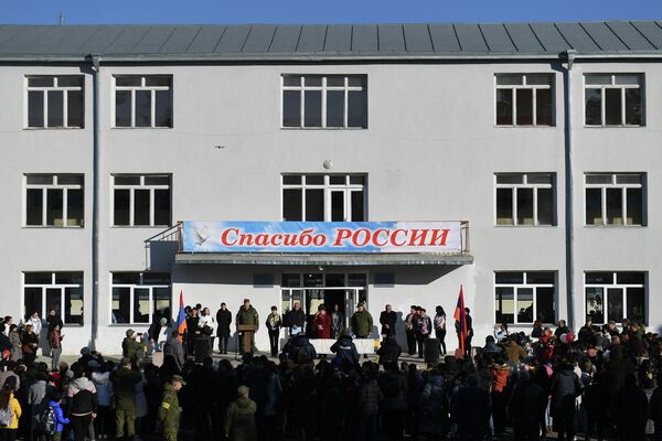 Церемония открытия школы в Степанакерте