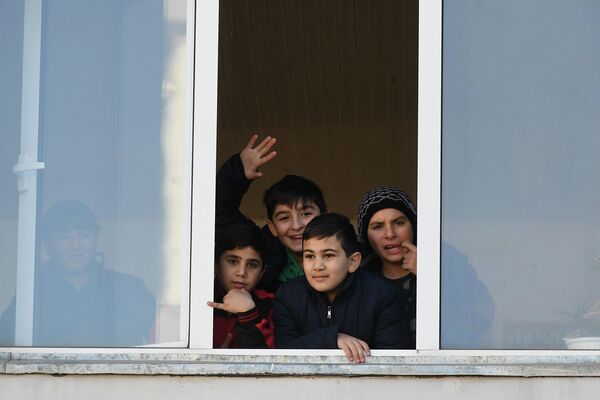 Дети в открывшейся школе в Степанакерте