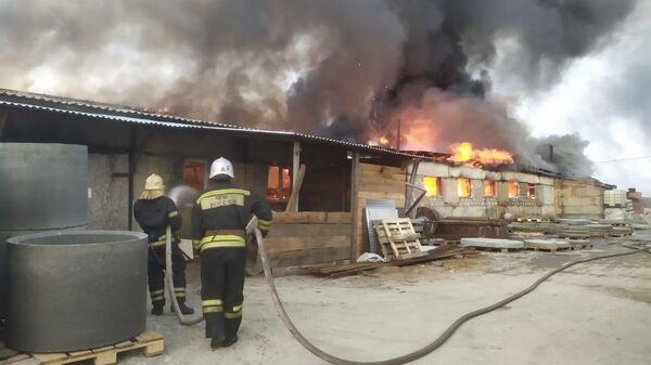 Пожар на территории производственного цеха в селе Сновицы Владимирской области