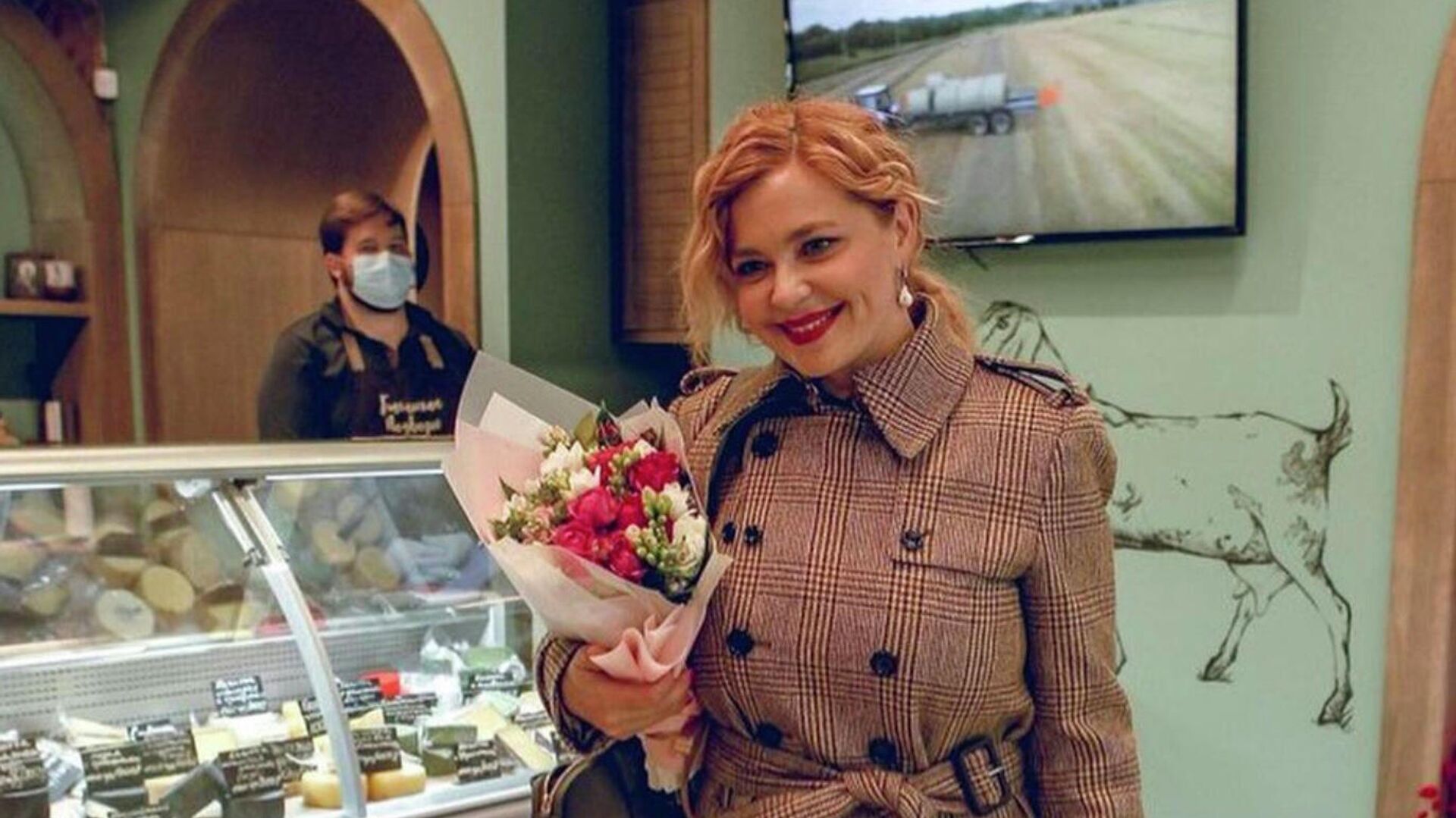 Актриса Ирина Пегова с косами