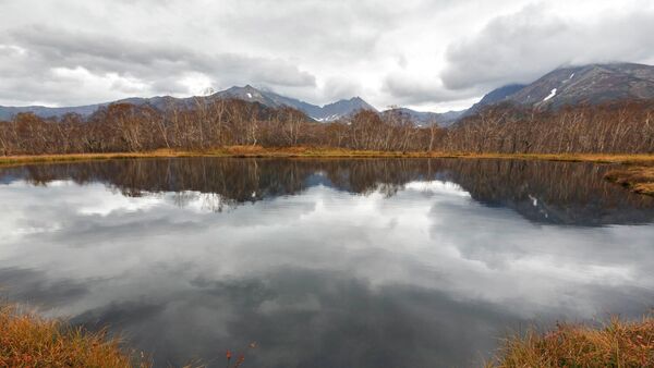 Озеро в районе горного массива Вачкажец на Камчатке