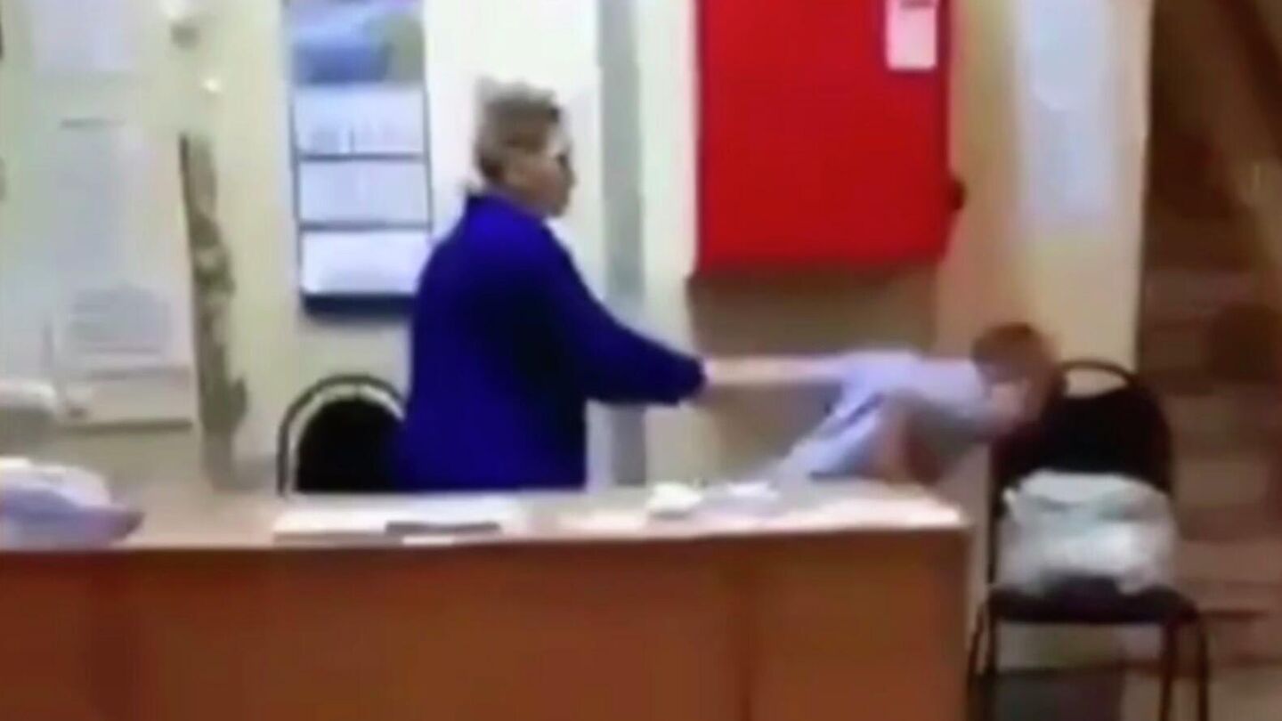 Уборщица Магазин 5 Уборщица Магазин 5