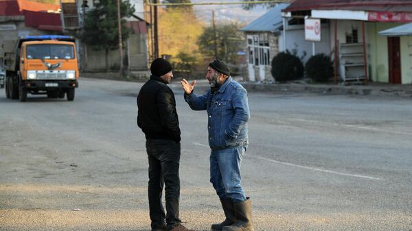 Местные жители на одной из улиц в городе Лачин (Бердзор) в Нагорном Карабахе
