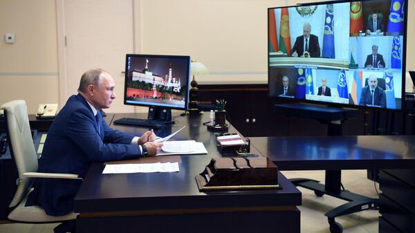 Президент России Владимир Путин проводит сессию Совета коллективной безопасности ОДКБ