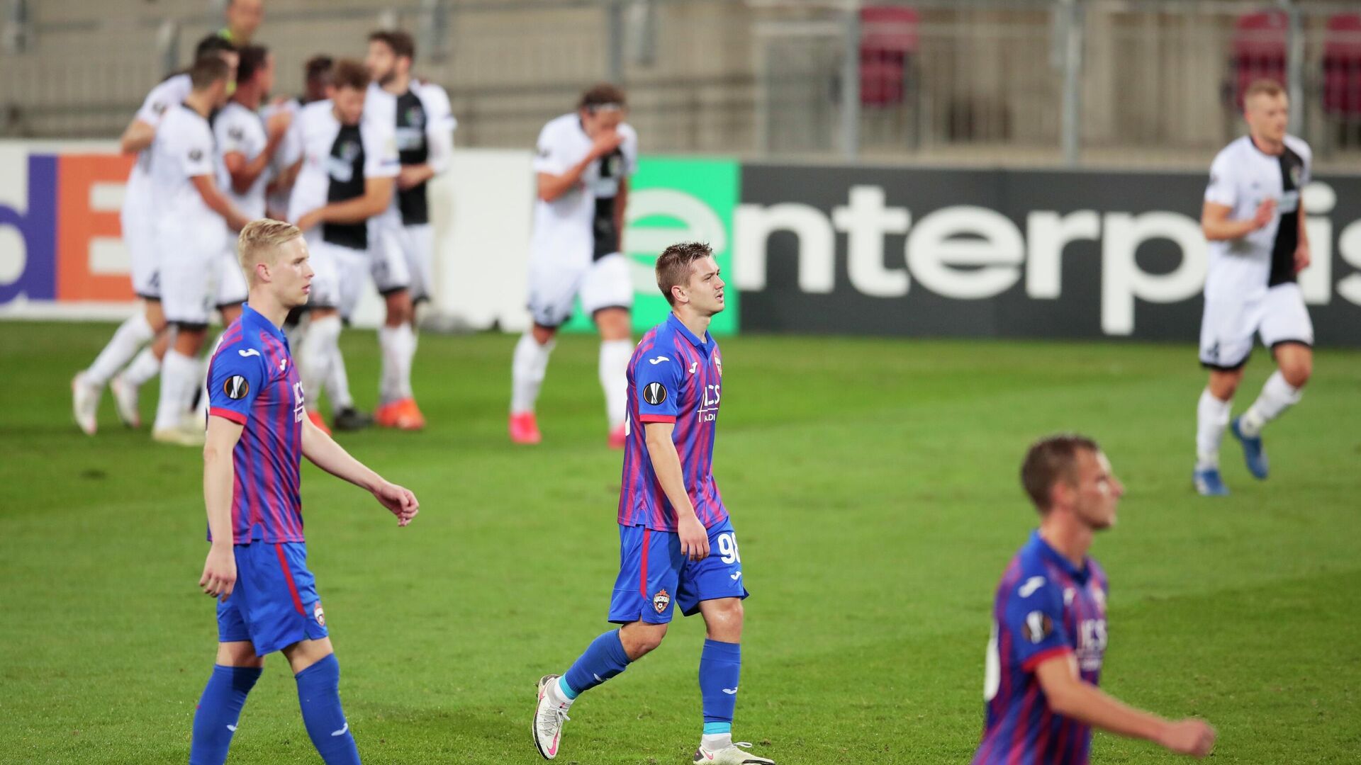 Игрок ПФК ЦСКА Иван Обляков (в центре) в матче группового этапа Лиги Европы УЕФА сезона 2020/2021 между ФК Вольфсберг (Вольфсберг, Австрия) и ПФК ЦСКА (Москва, Россия). - РИА Новости, 1920, 03.12.2020