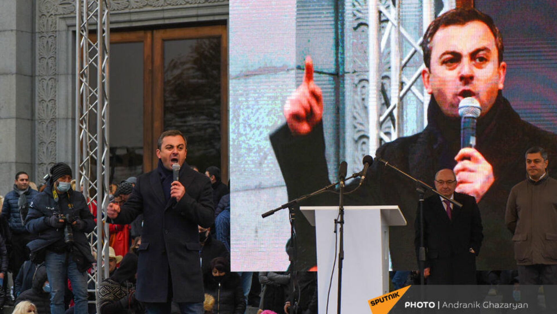 Ишхан Сагателян на митинге оппозиции с требованием отставки премьер-министра Армении - РИА Новости, 1920, 11.05.2022