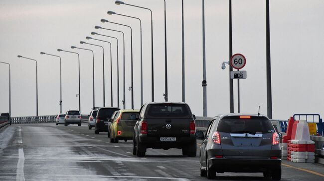 Возобновление автомобильного движения по Золотому мосту во Владивостоке