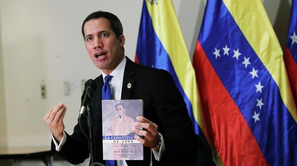 Лидер оппозиции Хуана Гуаидо во время пресс-конференции в Каракасе, Венесуэла. 5 декабря 2020