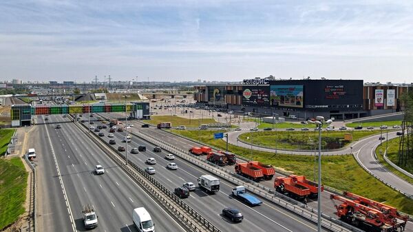 Транспортная развязка на Киевском шоссе в районе станции метро Саларьево