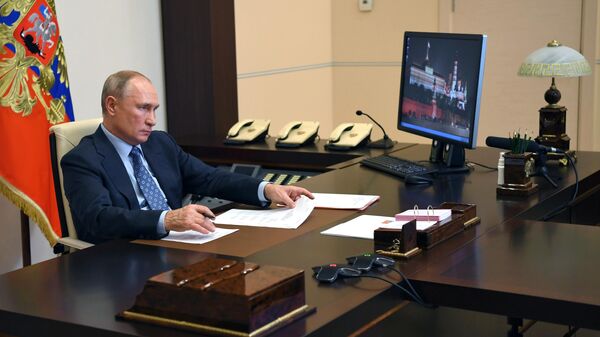 Президент РФ Владимир Путин проводит совещание о параметрах финансового плана и инвестиционной программы ОАО РЖД