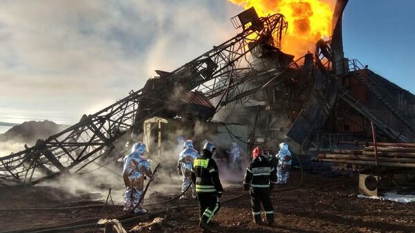Пожар в Оренбургской области на нефтяной скважине Таллинского месторождения — 2