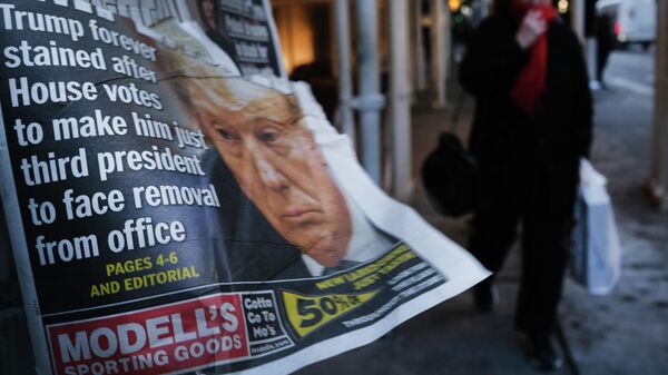 Газета с портретом президента США Дональда Трампа в Нью-Йорке 