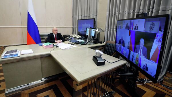 Председатель правительства РФ Михаил Мишустин проводит совещание с членами кабинета министров РФ в режиме видеоконференции