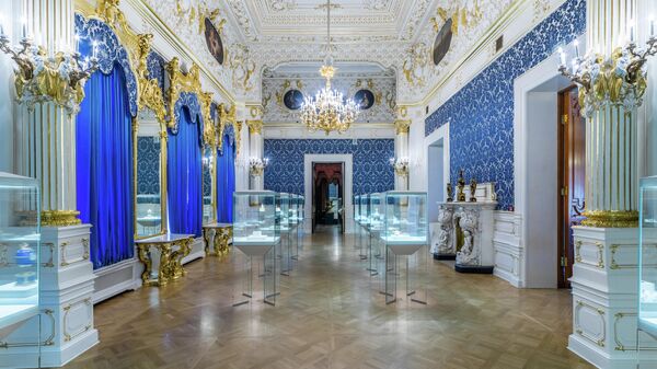 Синяя гостиная в музее Фаберже