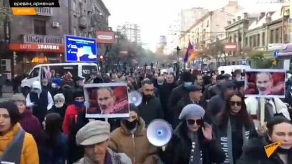 Протесты в Ереване: митингующие требуют отставки Пашиняна 