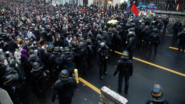Акция против 24-й статьи законопроекта О глобальной безопасности в Париже, Франция