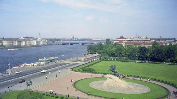 Вид на Площадь Декабристов (ныне Сенатская площадь)