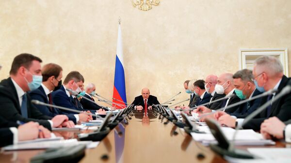 Председатель правительства РФ Михаил Мишустин проводит оперативное совещание с членами кабинета министров