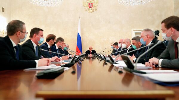 Председатель правительства РФ Михаил Мишустин проводит оперативное совещание с членами кабинета министров 
