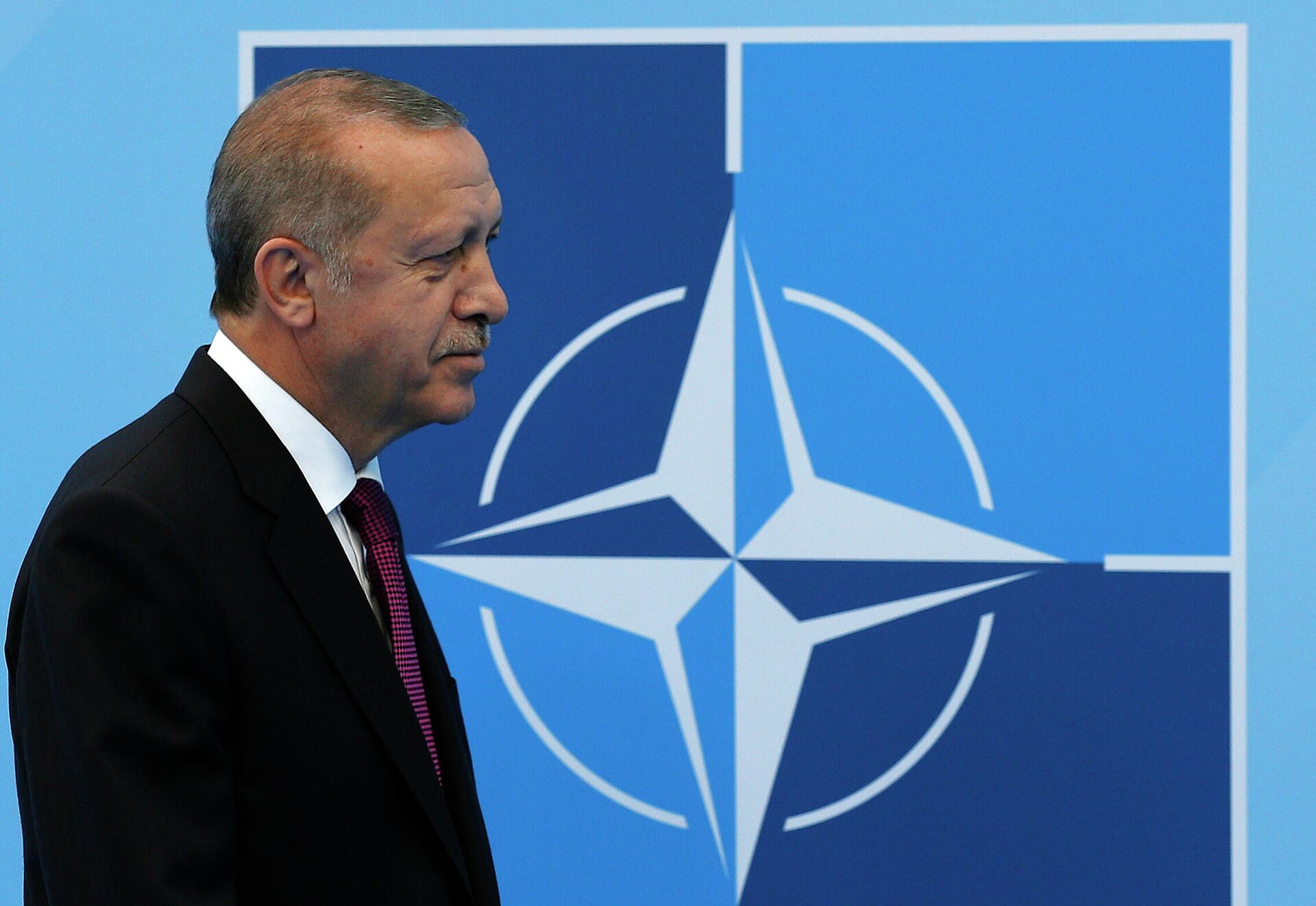 Президент Турции Реджеп Тайип Эрдоган на саммите НАТО в Брюсселе - РИА Новости, 1920, 20.01.2023