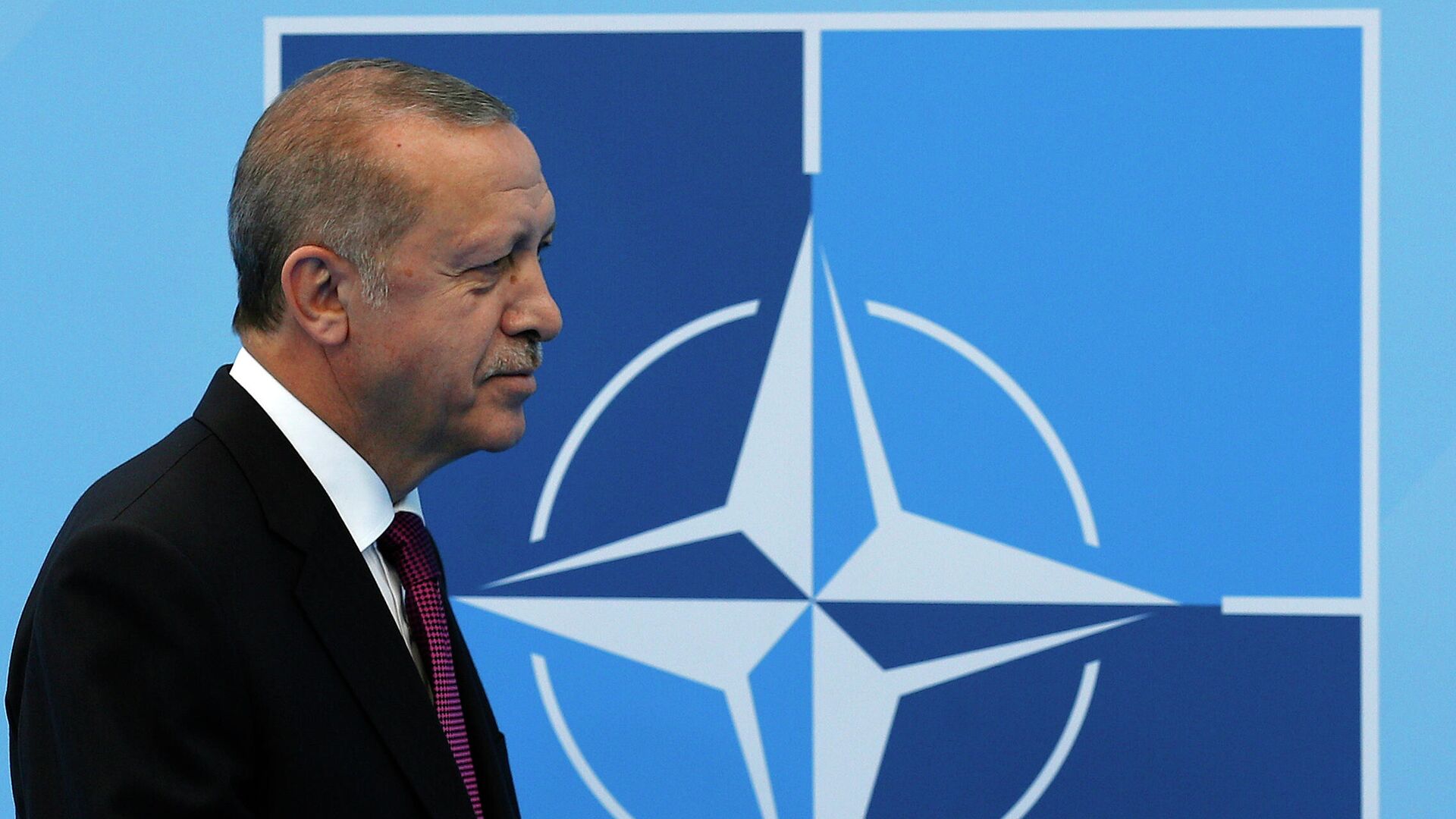 Президент Турции Реджеп Тайип Эрдоган на саммите НАТО в Брюсселе - РИА Новости, 1920, 16.05.2022