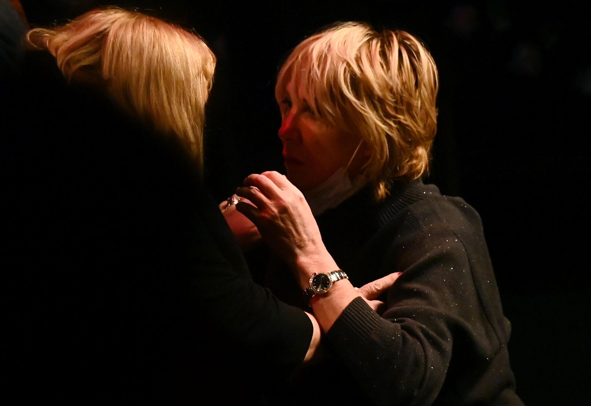 Актриса Елена Яковлева на церемонии прощания с актером театра и кино, народным артистом РСФСР Валентином Гафтом в московском театре Современник Актриса Елена Яковлева на церемонии прощания с актером театра и кино, народным артистом РСФСР Валентином Гафтом в московском театре Современник - РИА Новости, 1920, 26.10.2025