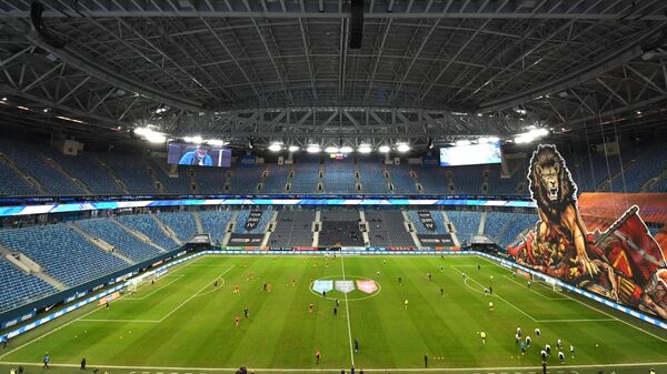 Пустые трибуны стадиона Газпром Арена перед началом Зенит – Спартак