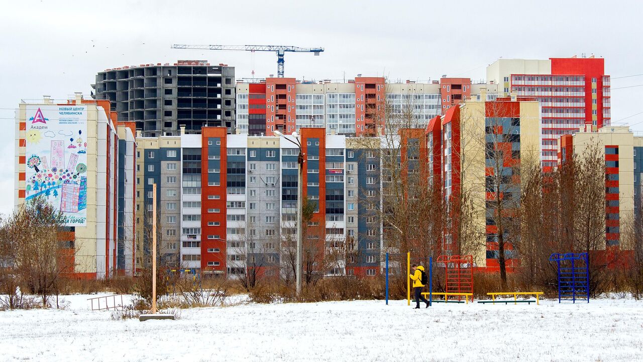 Российские застройщики в среднем задерживают сдачу жилья на пять месяцев -  Недвижимость РИА Новости, 04.04.2024