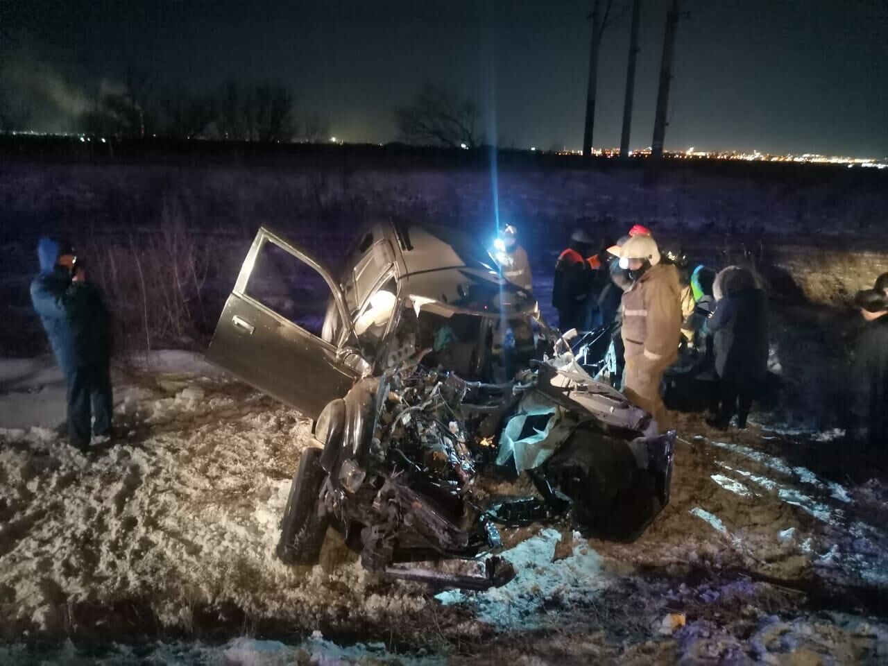 ДТП с участием экскаватора в Березовском районе Красноярского края - РИА Новости, 1920, 18.12.2020