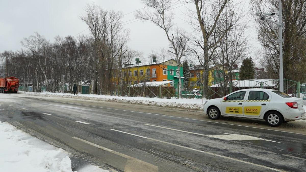 Улица Больничная в Южно-Сахалинске после укладки асфальта - РИА Новости, 1920, 21.12.2020