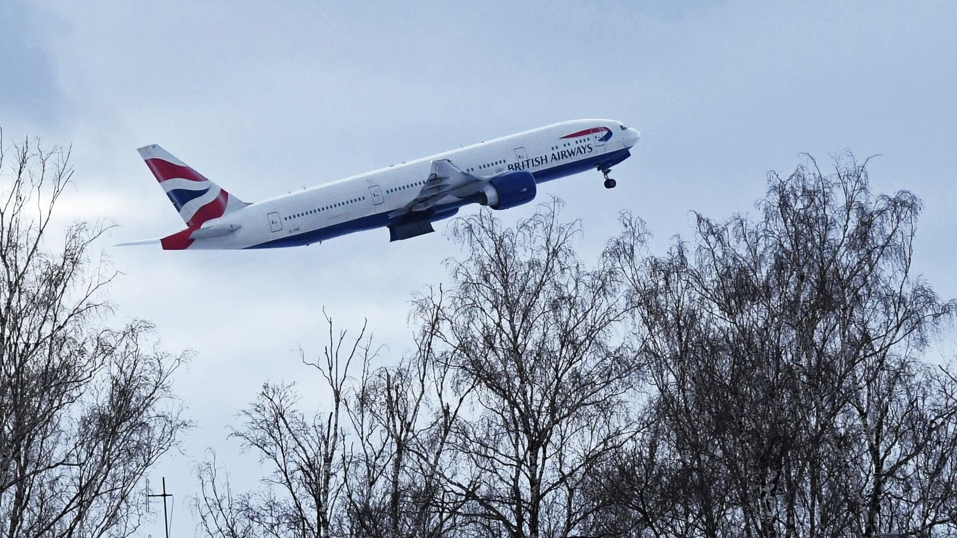 Самолет авиакомпании British Airways во время взлета в аэропорту Домодедово - РИА Новости, 1920, 21.12.2020