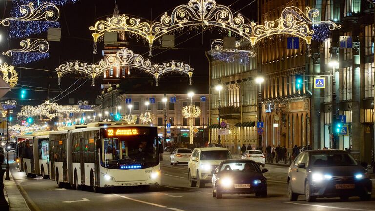 Новогоднее украшение Невского проспекта в Санкт-Петербурге