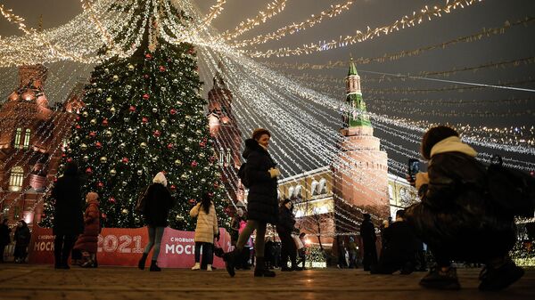 Новогодняя елка на Манежной площади в Москве
