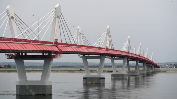 Автомобильный мост через Амур между Благовещенском и китайским Хэйхе