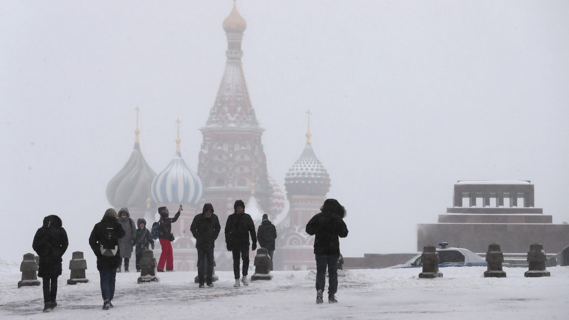 Прохожие на Красной площади в Москве - РИА Новости, 1920, 28.01.2021